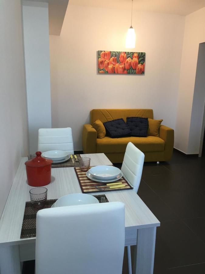 Seaside Apartments Casa Carla E Casa Andrea 올비아 외부 사진