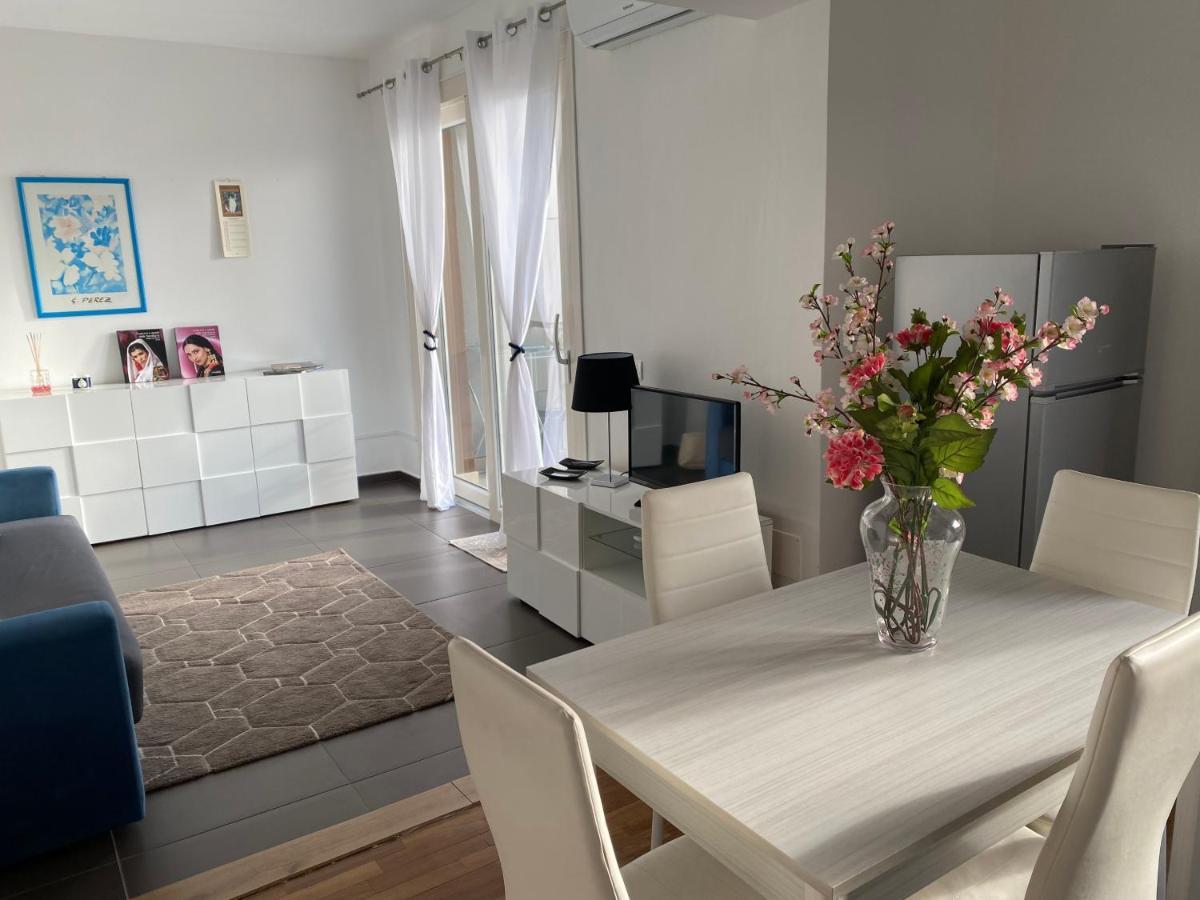 Seaside Apartments Casa Carla E Casa Andrea 올비아 외부 사진